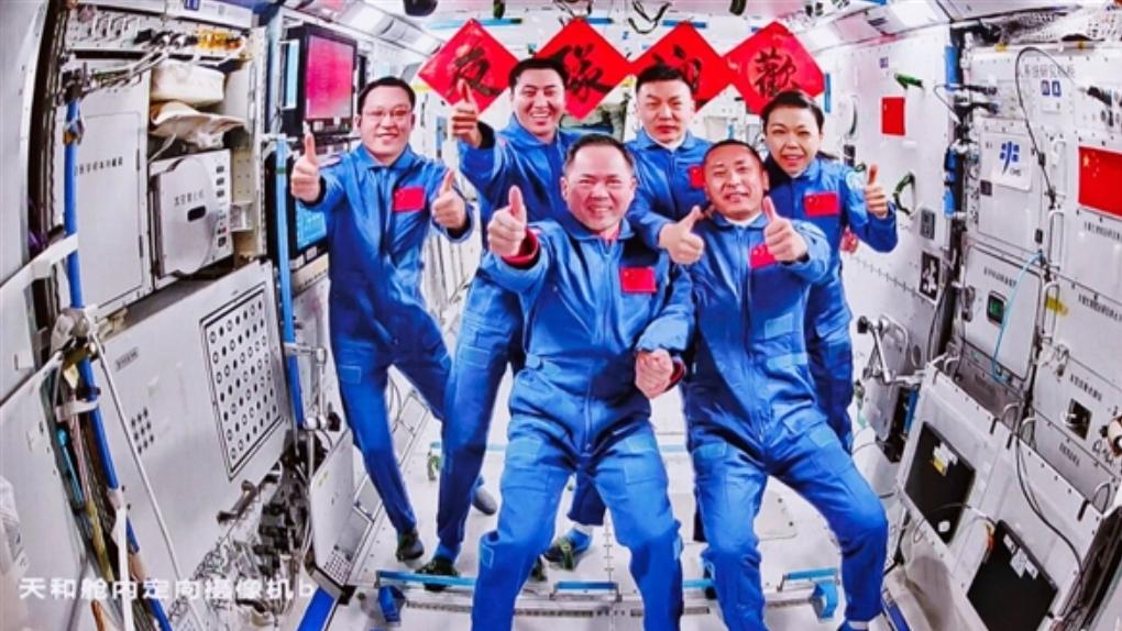 中国航天史第8次“太空会师” 神舟二十三号载人飞船圆满完成任务