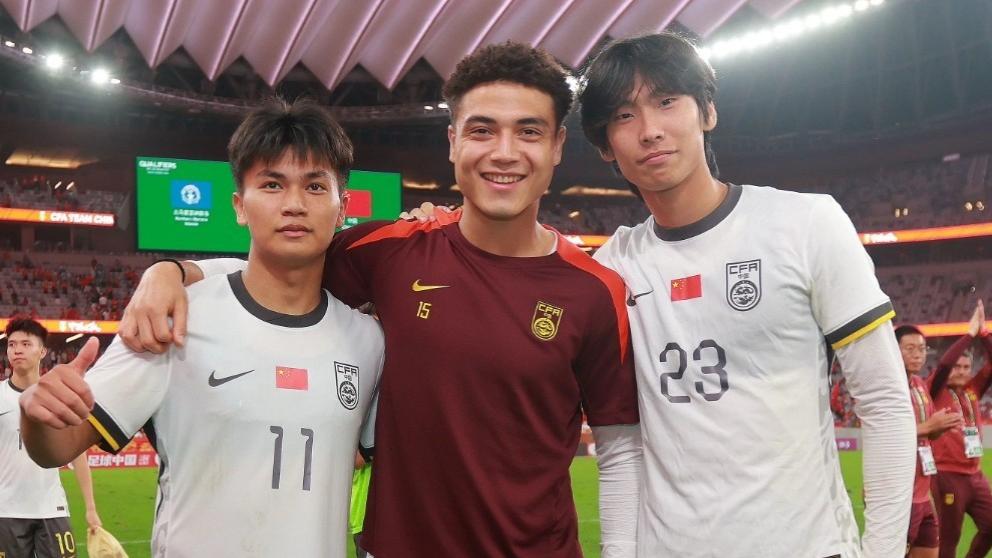 留洋消息！德甲一线队40万欧报价20岁中国前锋