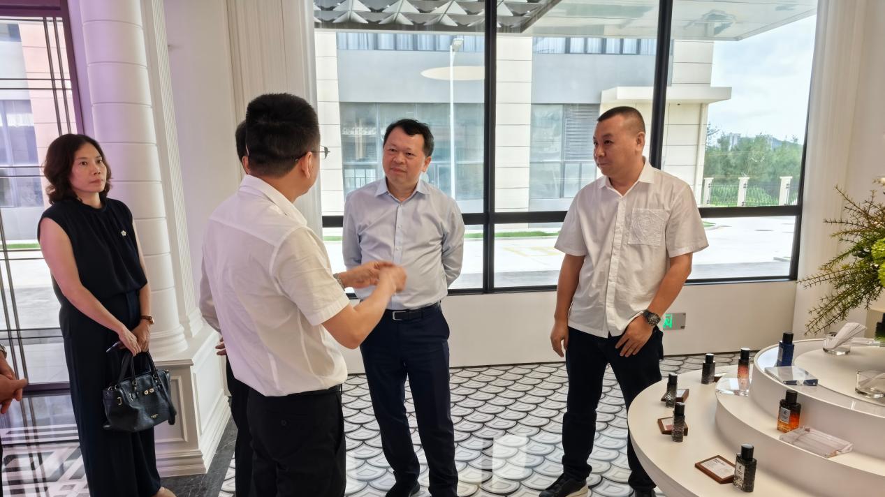 福建省商务厅黄河明厅长赴平潭调研推进商务重点工作