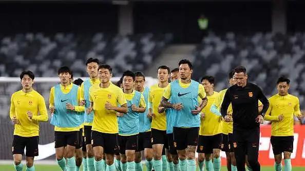 U23国家队爆冷后，众多国脚暂缓留洋：青年球员展现务实一面，防步女足后尘