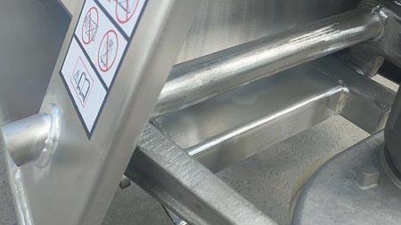 不锈钢手动液压搬运车结构科普 车体防锈与液压渗漏独立系统说明