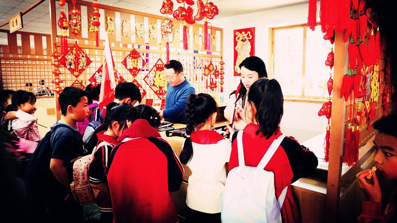 非遗润童心 年画传文脉  近400名小学生走进汉吉福年画博物馆开展研学实践