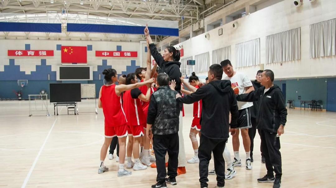 宫鲁鸣：女篮世界杯进六冲四！