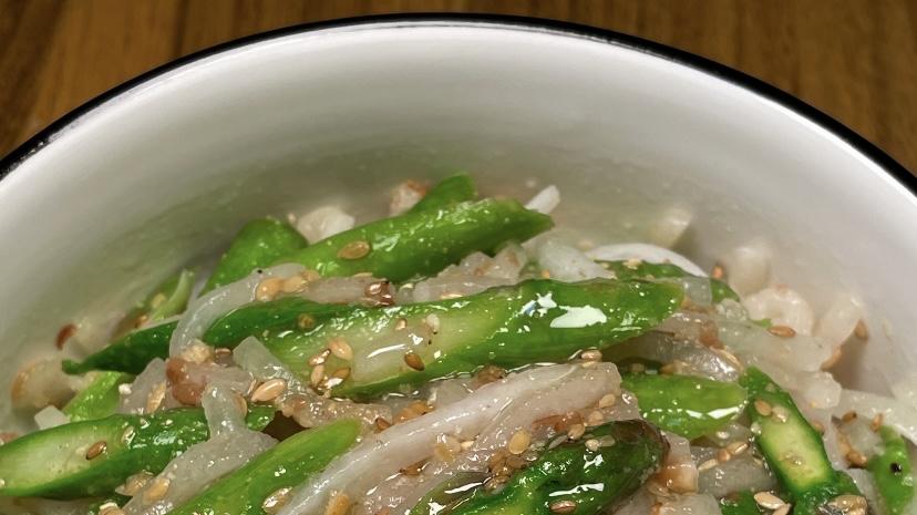 白萝卜拌芦笋 春日清爽小菜