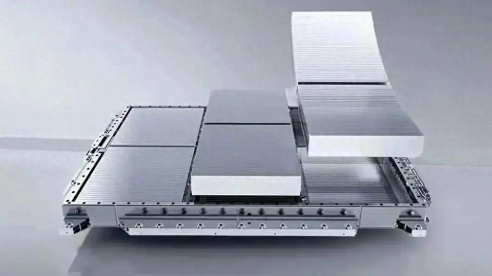 比亚迪第二代刀片电池发布 硬核闪充技术树立行业新标杆