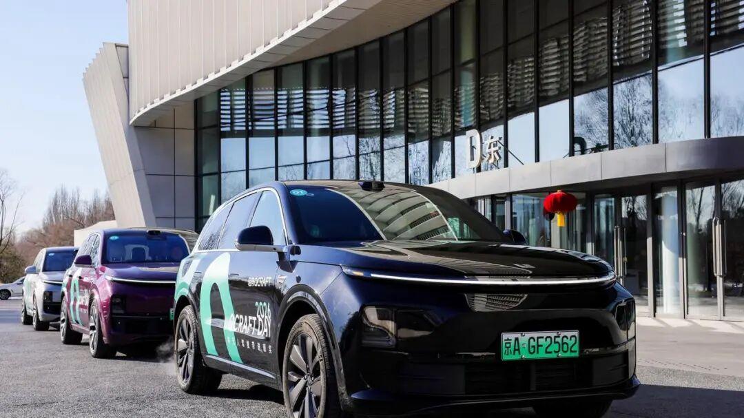 智驾年度黑马：单J6M城市NOA量产，轻舟以百万落地跻身第一梯队