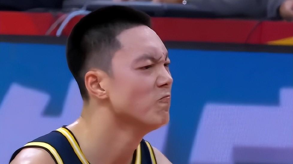 广东末节落后50分，杜锋全华班练兵，上海仍上外援！