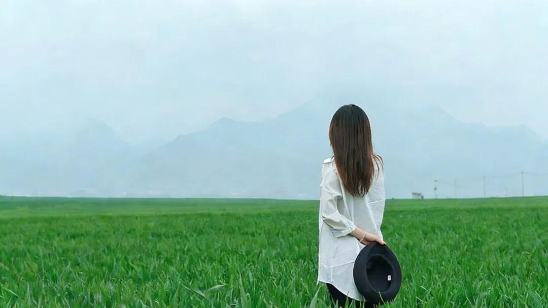 我现在拼命挣钱，就是为了远离恶心的工作和同事