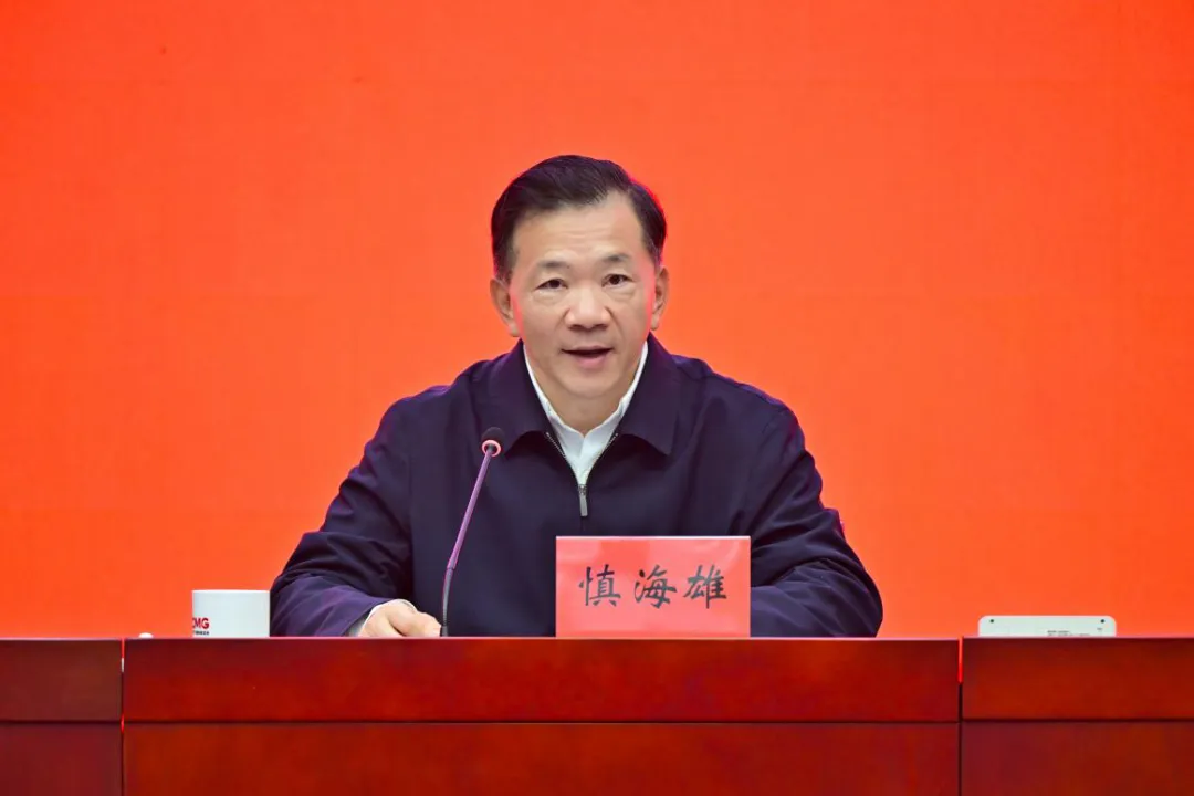 让年轻人在最佳时段走上最佳岗位——慎海雄再谈青年干部培养