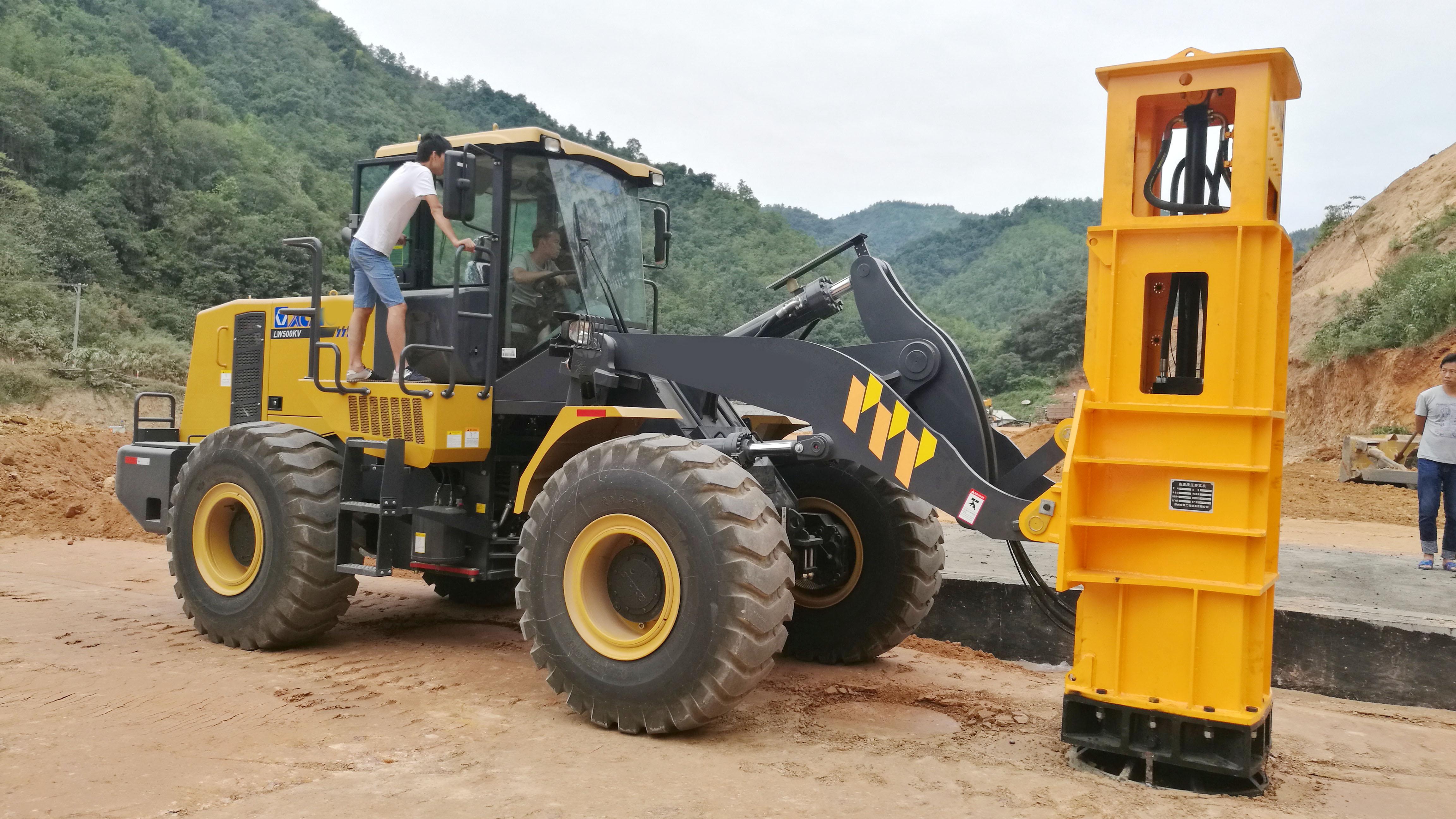 ​液压夯实机如何为桥台背打造“隐形地基”？