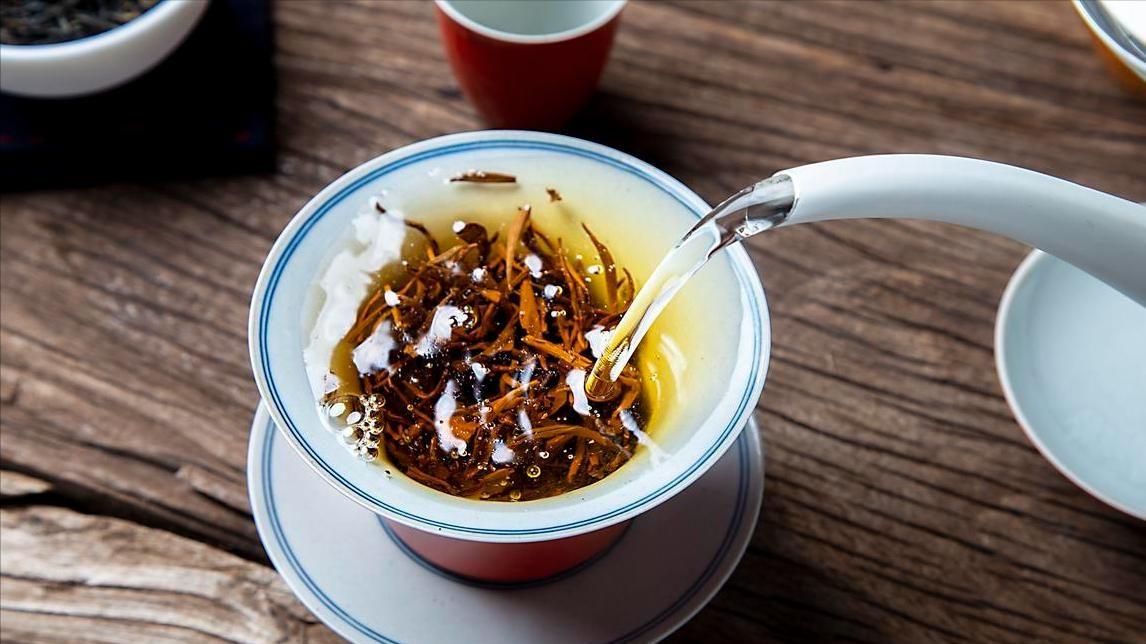 红茶要怎么泡？掌握这4个关键方法，新手也能泡好茶！