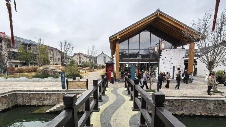 探访新场古镇里的两家“一尺花园”