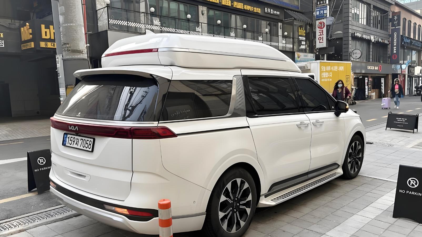 韩系高顶MPV，车长超5.1米，大6座布局，还提供多套动力选择