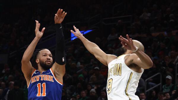 终结绿军5连胜，重回东部第二！布伦森31分8助攻，布朗26分4助