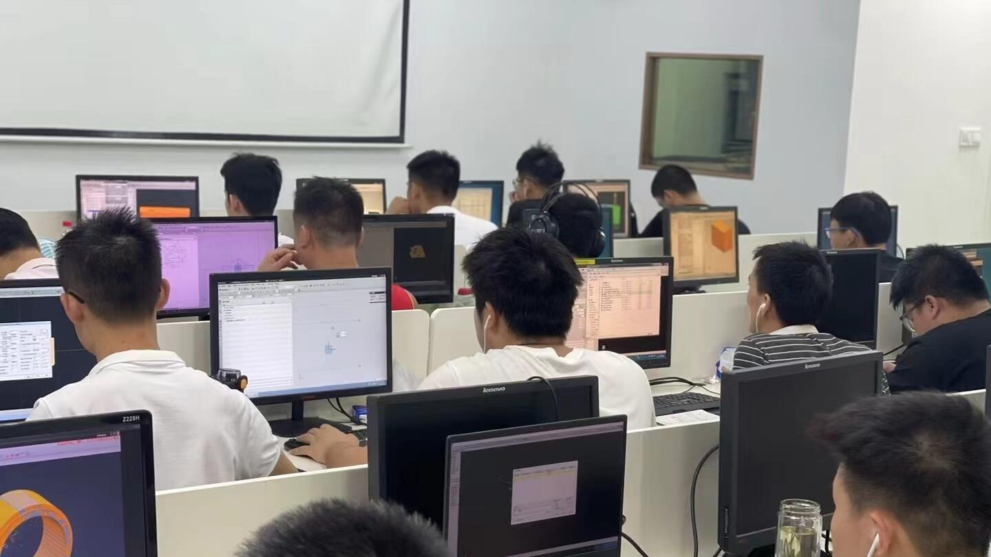 广东数控编程培训的实战化路径