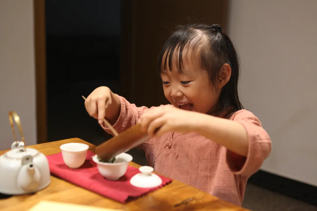 茶海浅滩已足够畅游，深水区适合少数人