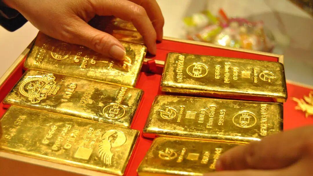 年赚 30 亿却突然 “卖身”？中国民营金矿巨头易主，紫金182 亿重磅入局