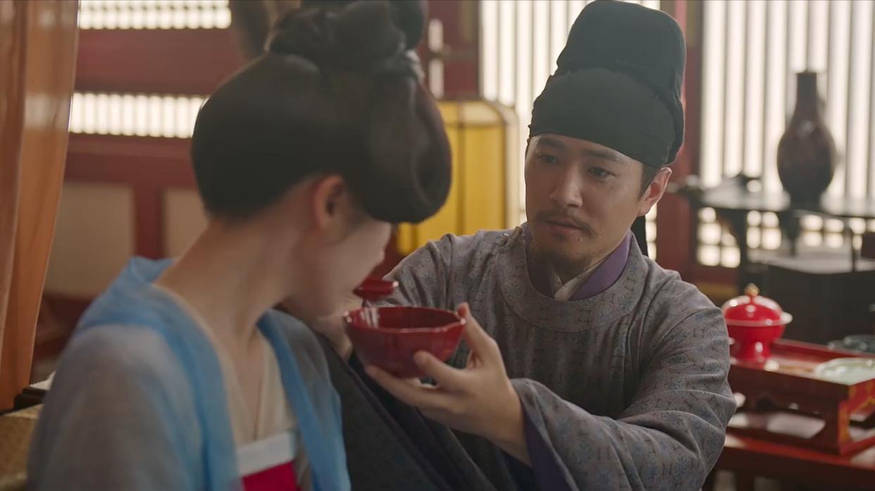 《莫离》40集大结局：周咸坤和太后郭妗的私情曝光！原来，这才是太妃秦筝偷偷藏匿先帝遗诏8年的真相