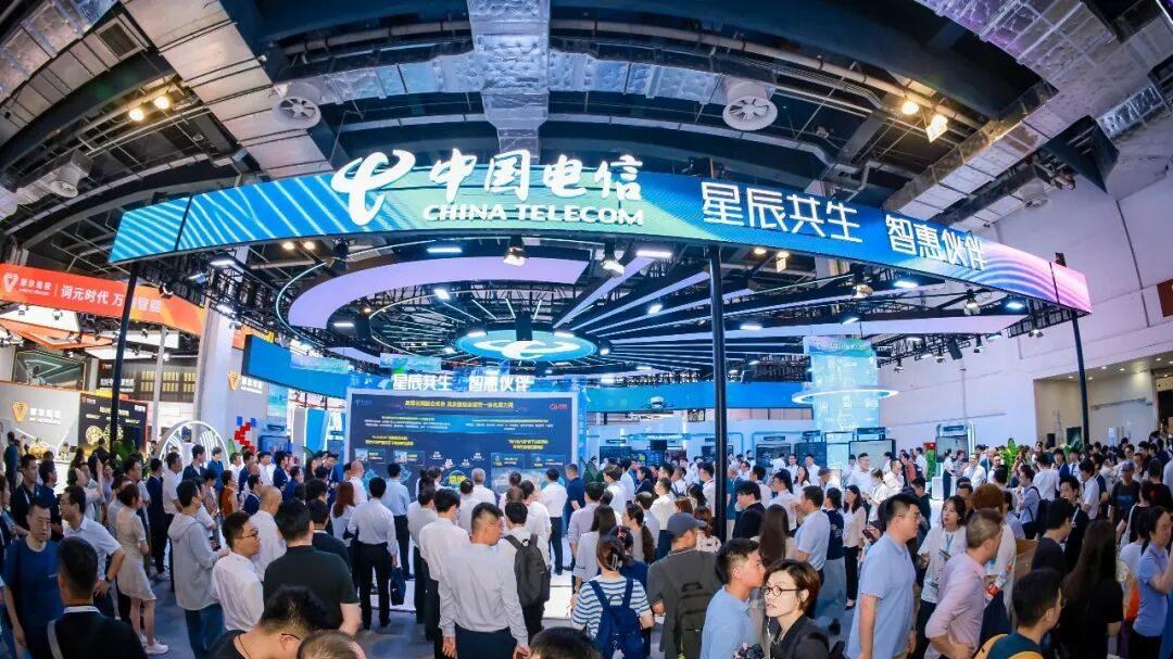 如何跳出参数内卷？在WAIC 2026，中国电信走出国产AI的破局路径