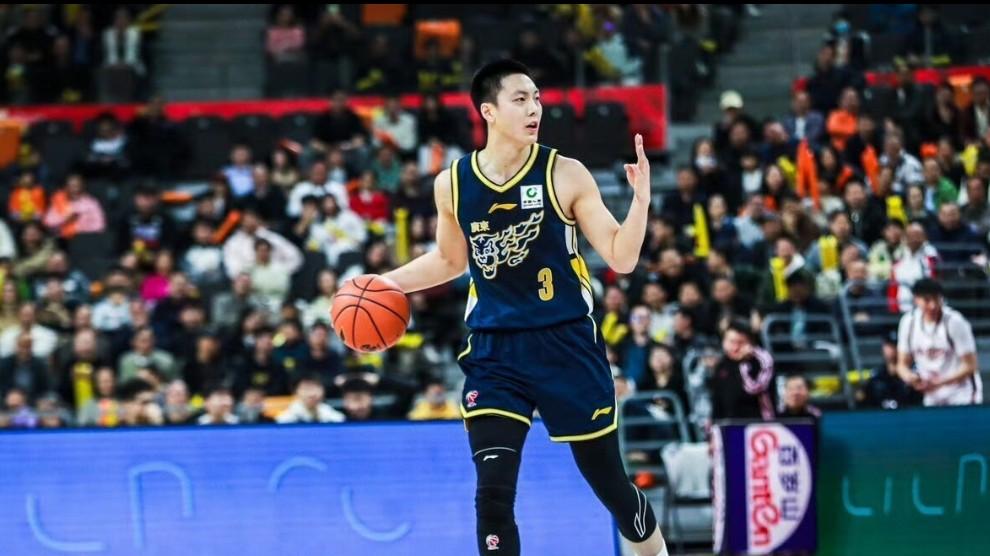 广东男篮赢下德比之战！