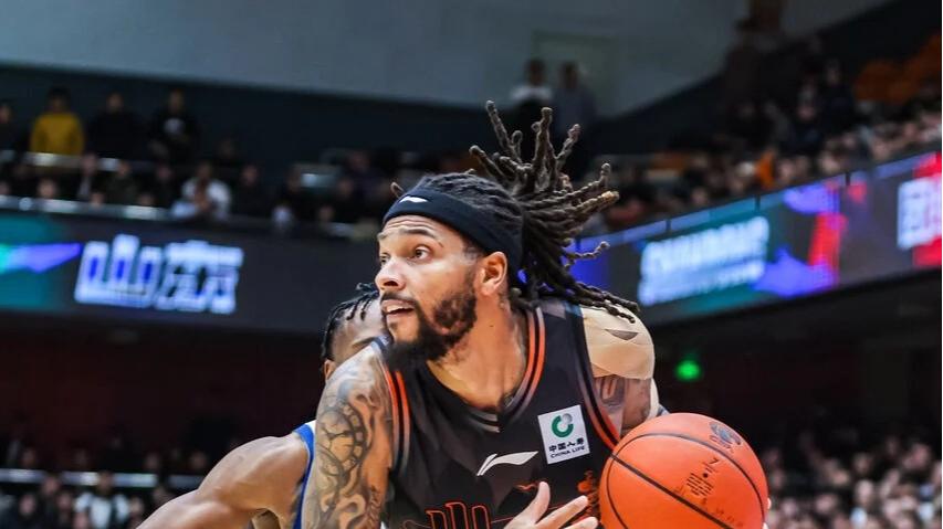 山东男篮败后鲁媒发声，外援调整迫在眉睫！