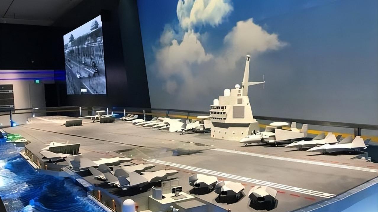 中国新航母引发全球热议：12万吨、核动力、百架舰载机，谁更紧张？