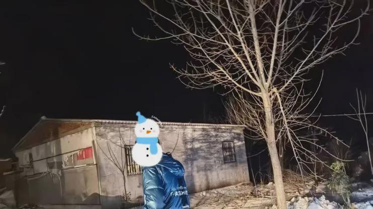 雪夜爱心接力 信阳市邢集镇村干部与民警暖心寻回走失孩童