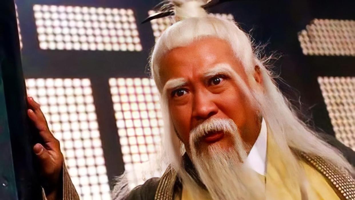 杨逍又狂又嚣张，张三丰为何还尊称他为杨兄？你看杨逍的师父是谁