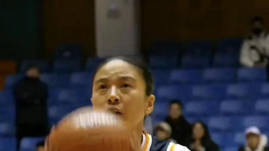 山西女篮78-100石家庄！戴维斯疯砍44分，布朗首秀20分