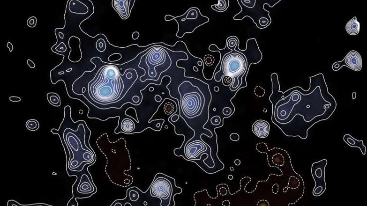 穿透宇宙迷雾：韦伯望远镜首绘暗物质精细图谱