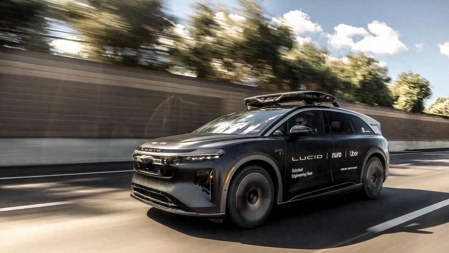 Uber启动战略转向，斥百亿美元巨资买自动驾驶车辆、投资相关企业