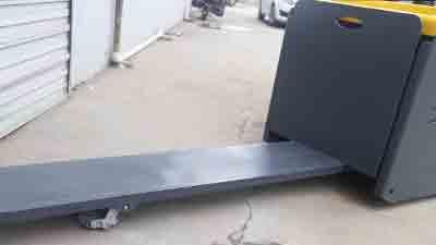 小型站驾式电动搬运车怎么选？一文给你讲清楚