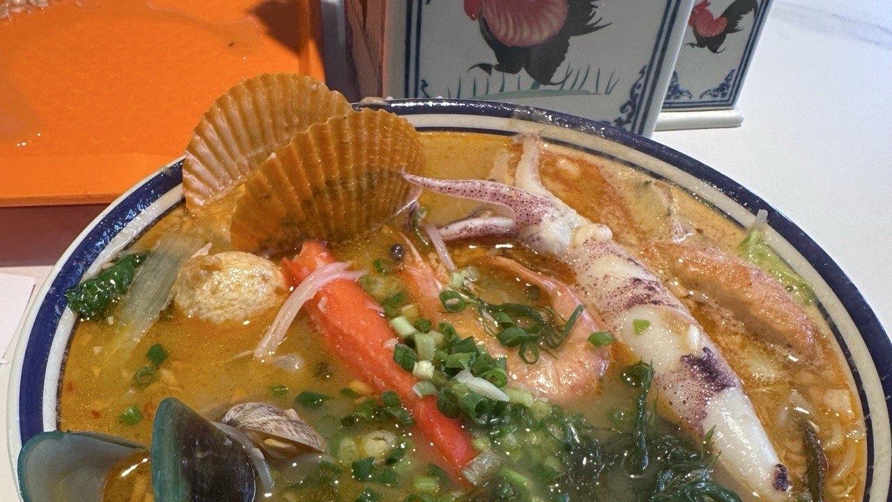 醋酸之魂: 一碗糟伯醋海鲜面里的海岛岁月