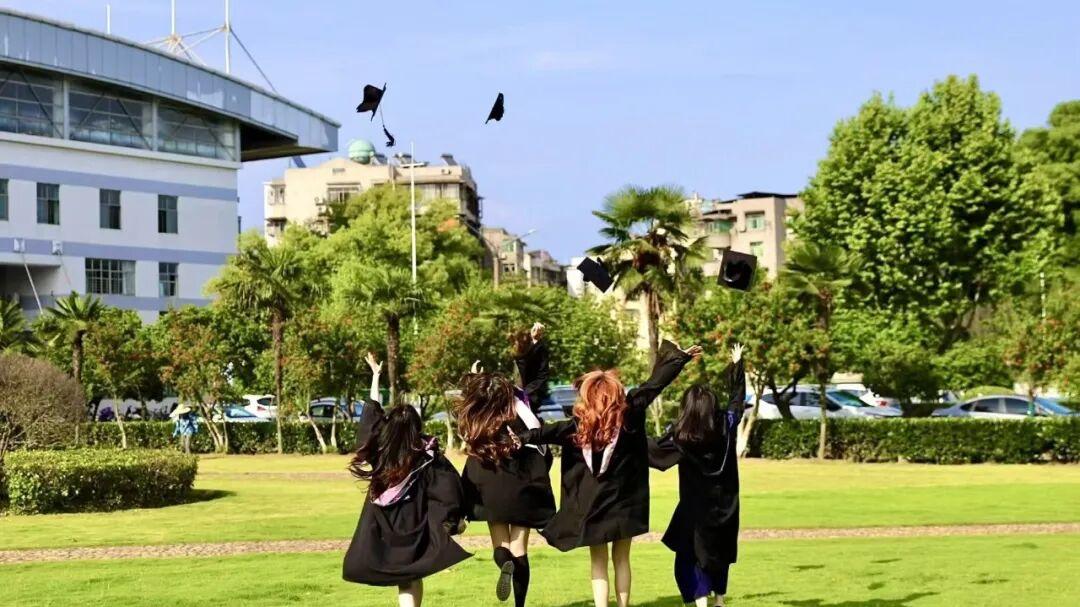 湖北省520—530分想上师范类“大学”，湖北师范大学是性价比最高的选择之一