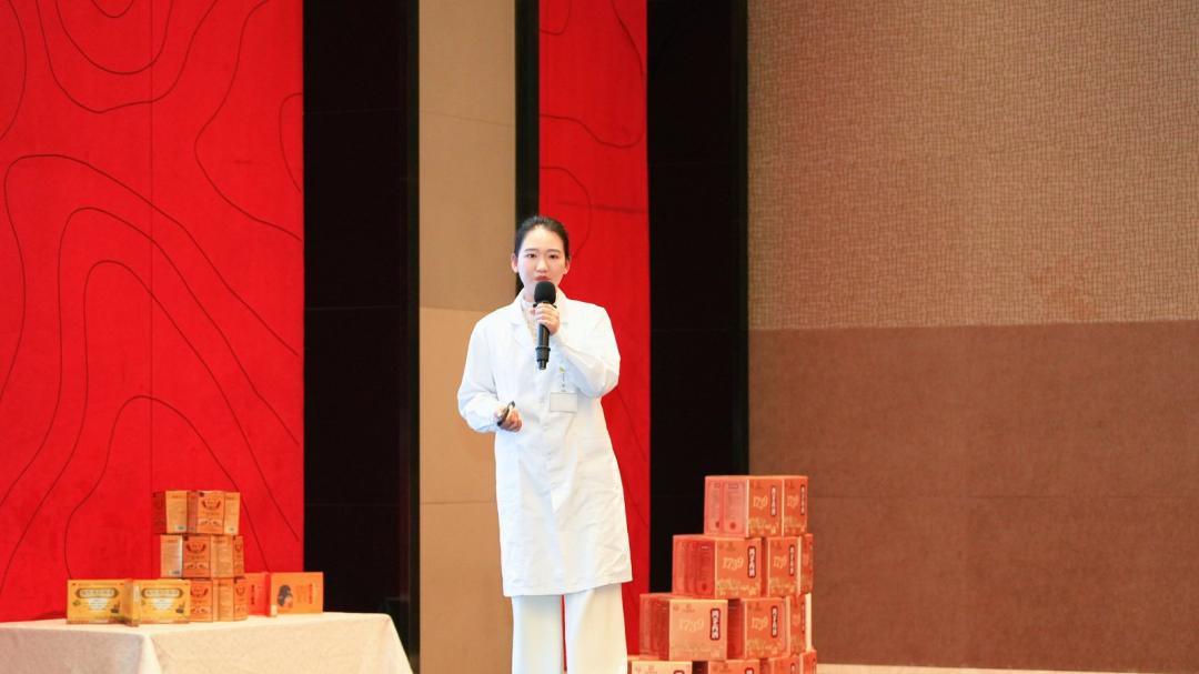 中医智慧融入家庭医疗，御君方互联网医院李红谈家庭医生服务模式