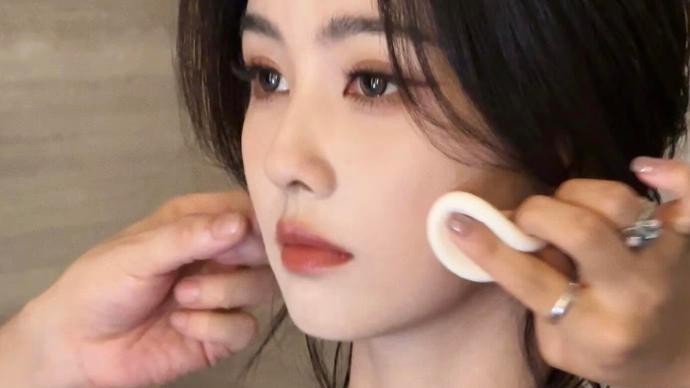 白鹿妆造花絮：冷艳贵气感的松弛美学