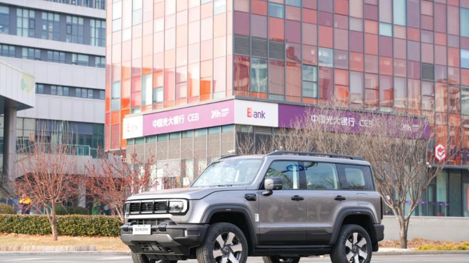 ​硬派越野也能“家”味十足？BJ40增程元境智行版来支招