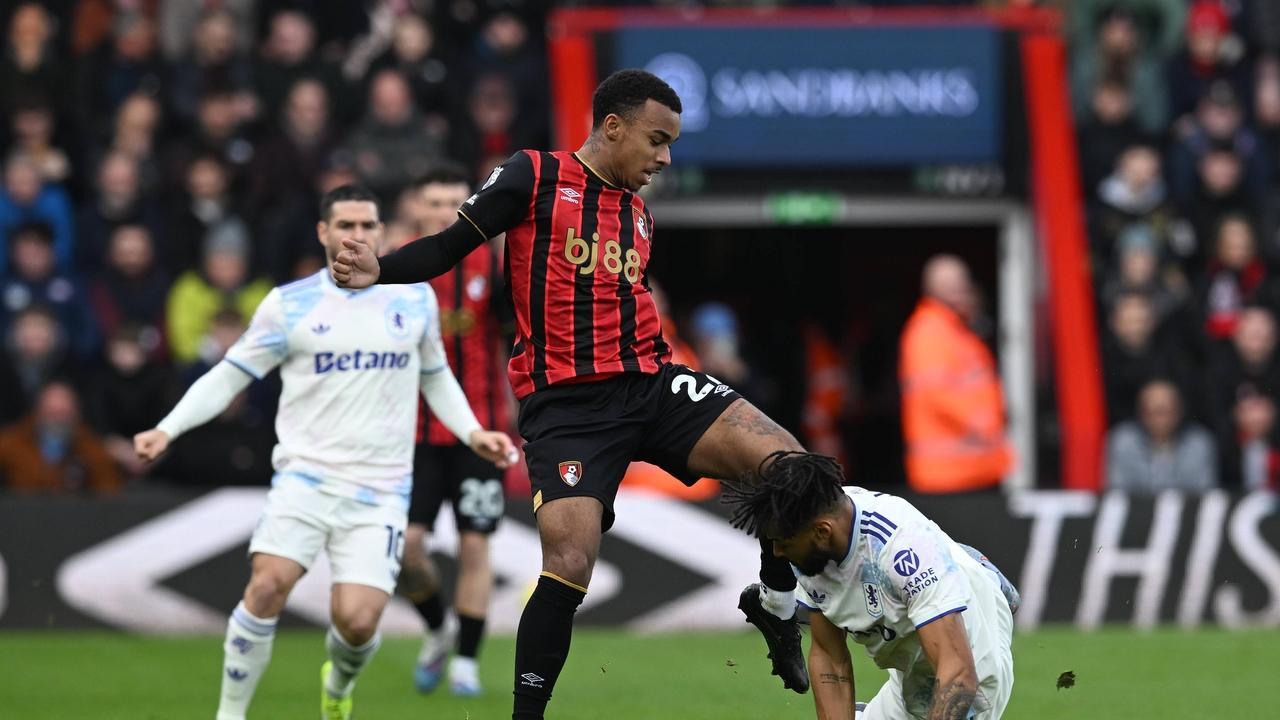 埃弗顿VS伯恩茅斯，保守派和激情派的对碰，会擦出怎样的火花