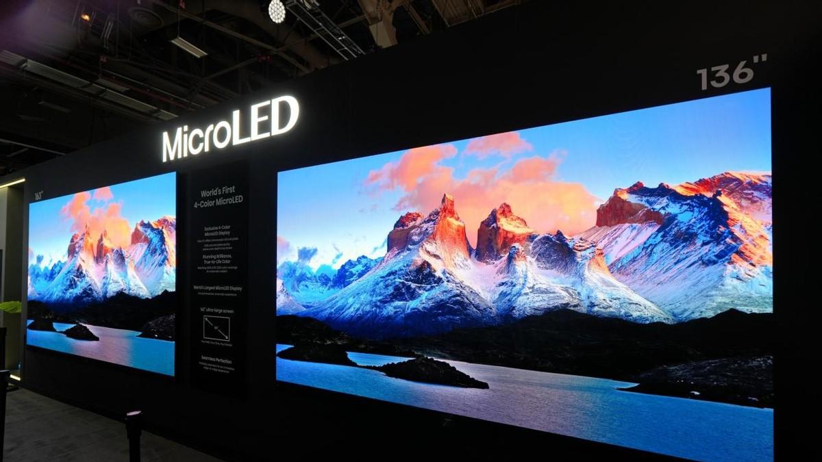 老外对屏狂拍！海信全新一代RGB-Mini LED电视首次亮相轰动CES 2026