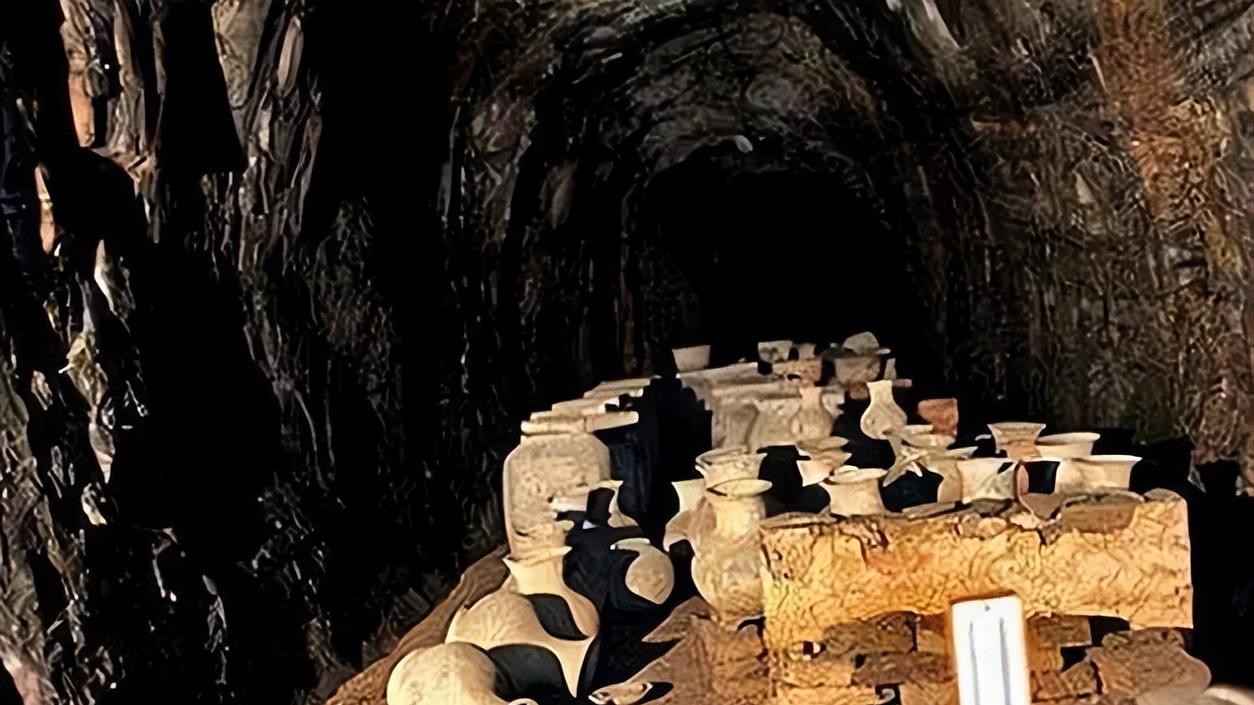 苦挖20年竟是乌龙？贾胡泪崩盗出的，根本不是范增的墓！