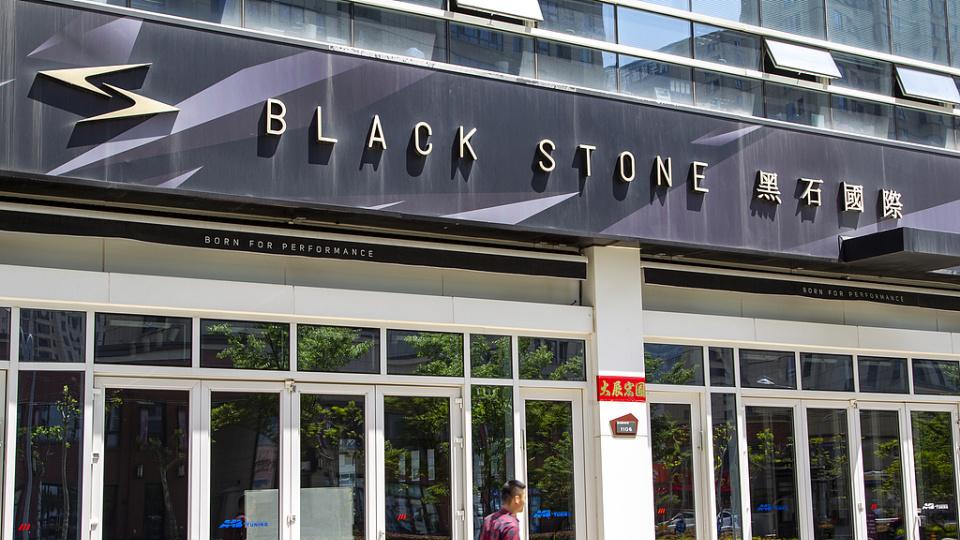 特朗普重拳出击：楼市禁令震慑华尔街，国防预算剑指1.5万亿