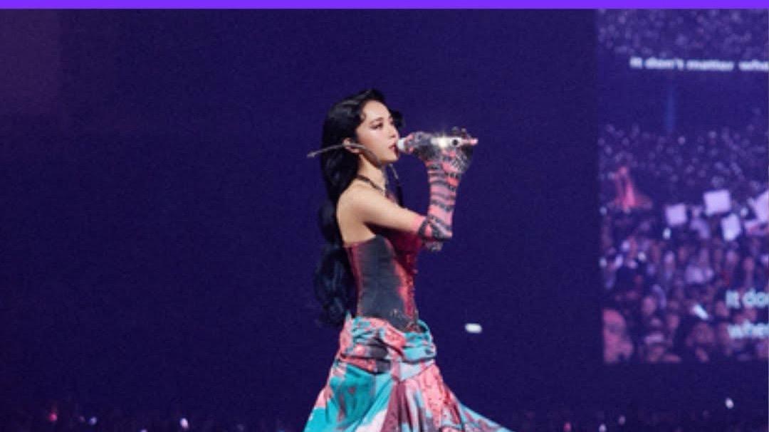 olin连续三天在大巨蛋开唱，她把许多巨型动物道具搬上舞台