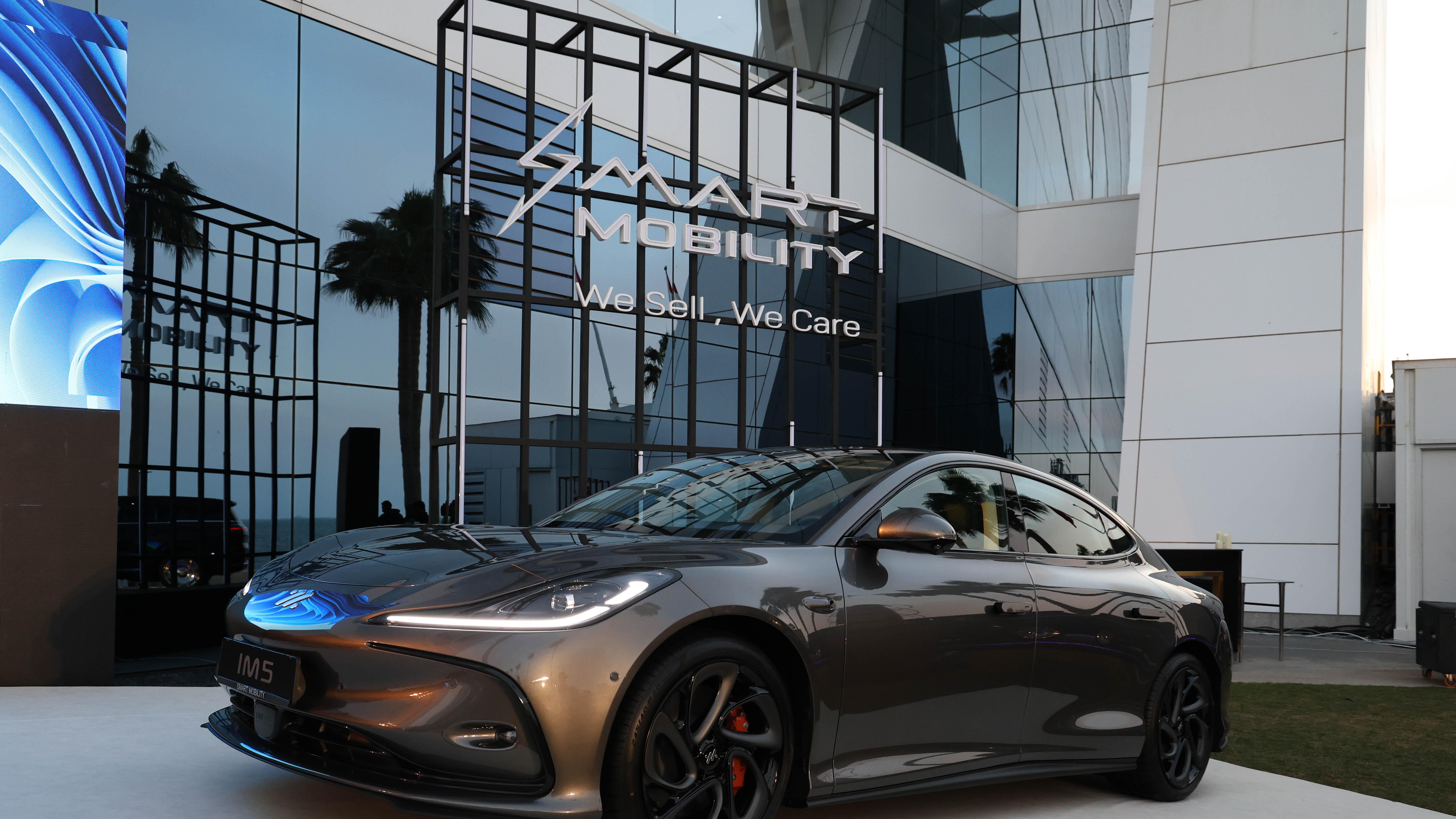 重磅登陆阿联酋与突尼斯，智己汽车2026年全球化征程强势启幕