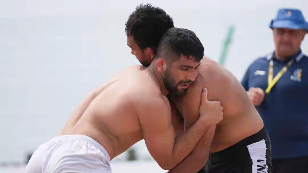 三亚亚沙会沙滩摔跤男子90公斤级：伊朗名将卡武西摘金