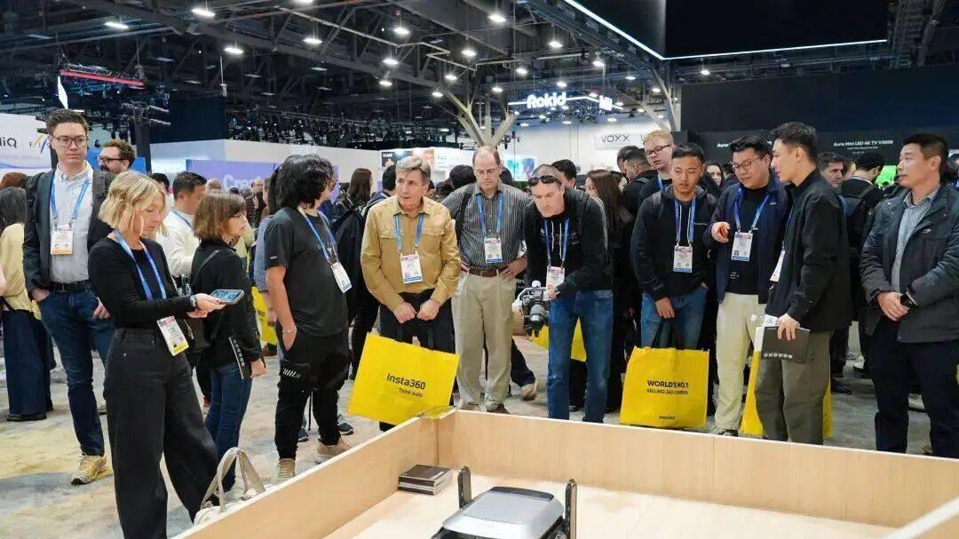 工程哲学的碰撞！追觅 vs 石头，谁的爬楼机器人能真正走进千万家