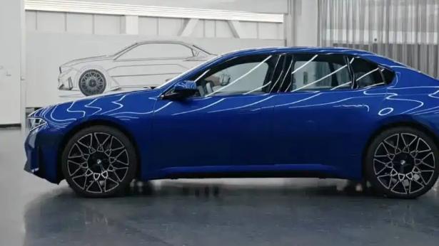 469马力，续航超644公里！全新宝马i3亮相，价格能给惊喜吗？