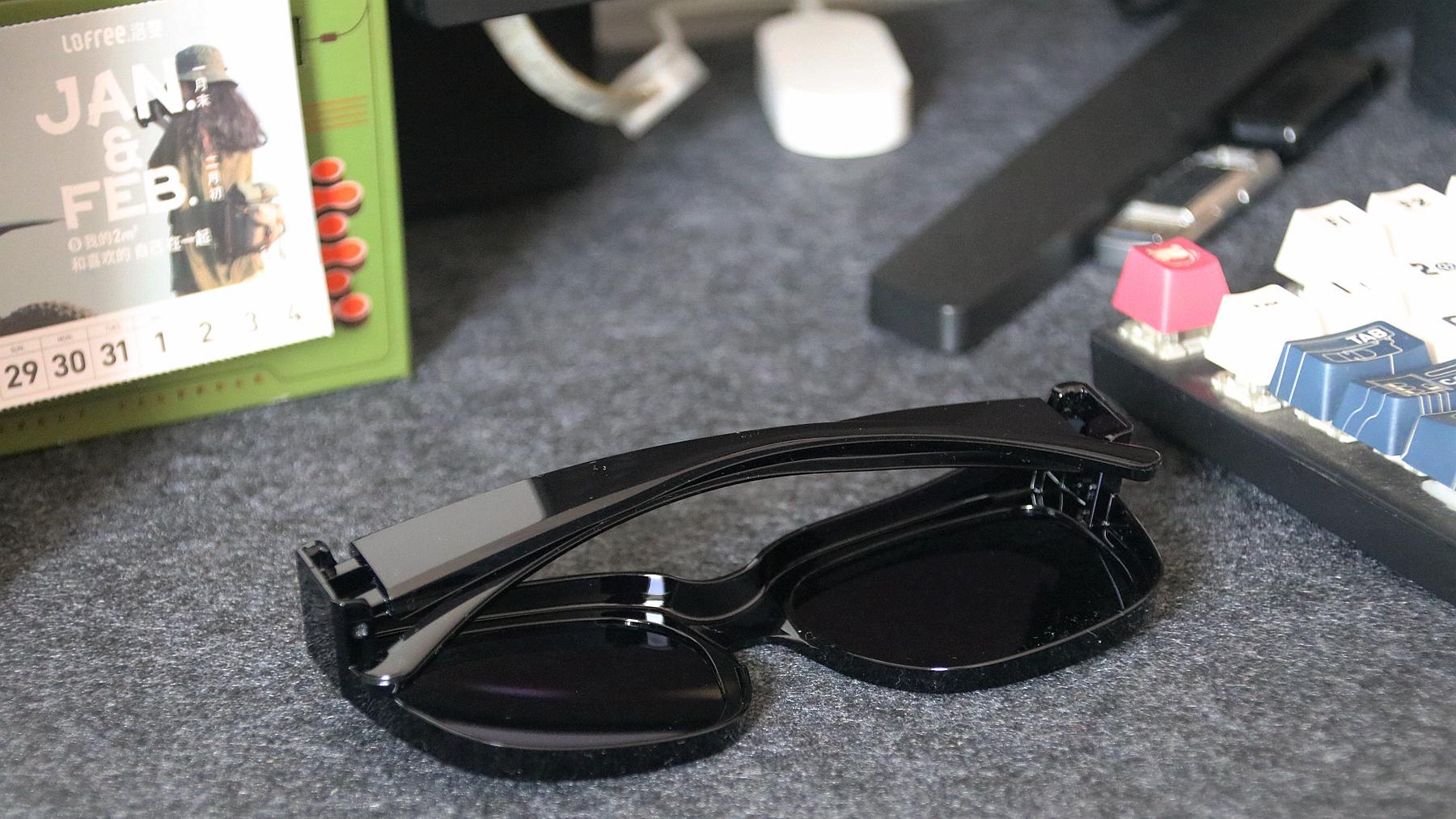 近视党狂喜！米家偏光太阳镜套镜实测，99元搞定夏日防晒，戴一天不压鼻