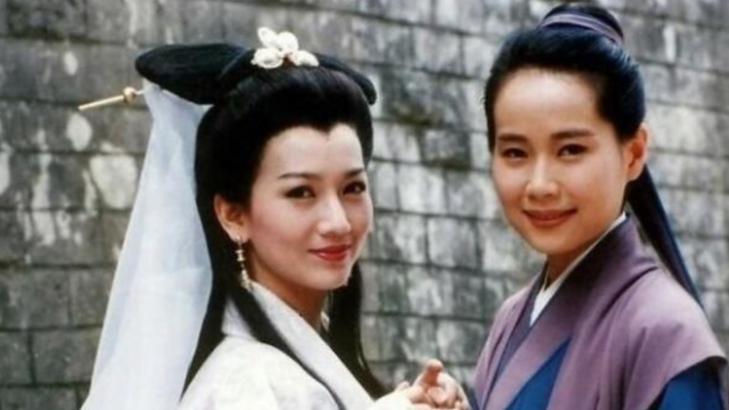 长着同样一张脸，为何许姣容对白素贞和胡媚娘的态度差别那么大呢