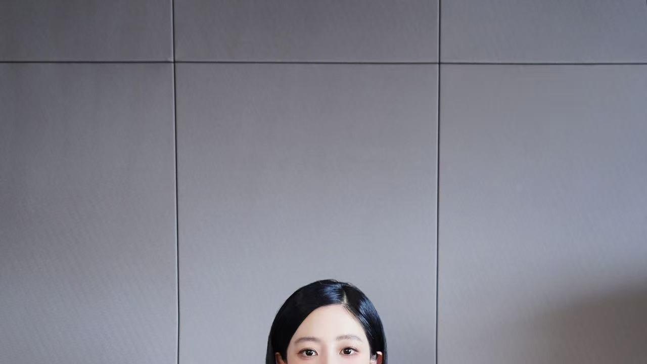 克拉拉微博官宣签约高兴传媒，事业再迎新阶段