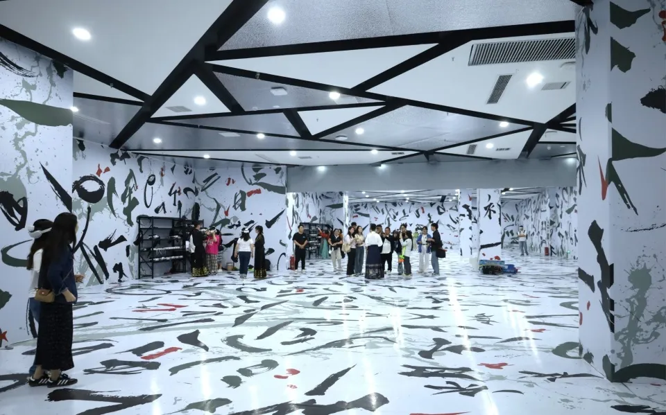 市场新风口下的产业布局！全国虚拟现实影厅运营版图逐步拓展